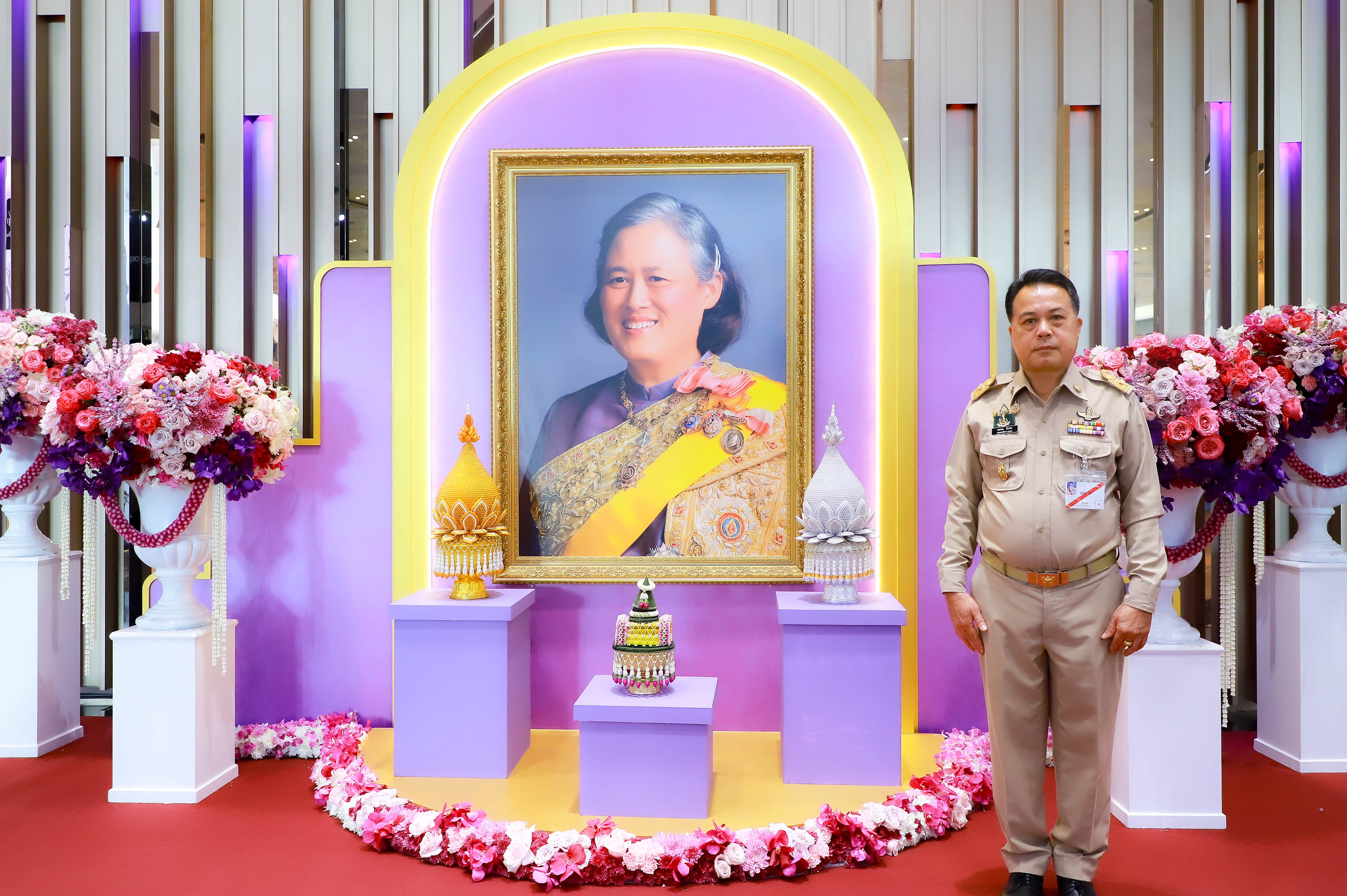title - รองเลขาธิการ ส.ป.ก. ร่วมเฝ้าทูลละอองพระบาทรับเสด็จฯ และร่วมพิธีเปิดงาน มหกรรมด้านอวกาศแห่งชาติ